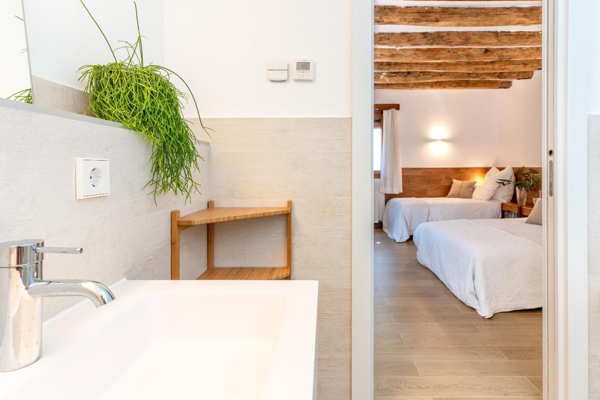 La Terraza - Grosszuegiges Appartment In Katalanischer Masia サント・イスクレ・ダ・バリャルタ エクステリア 写真